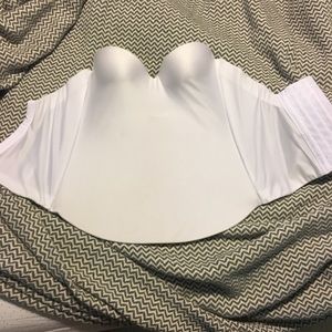 32A corset bra